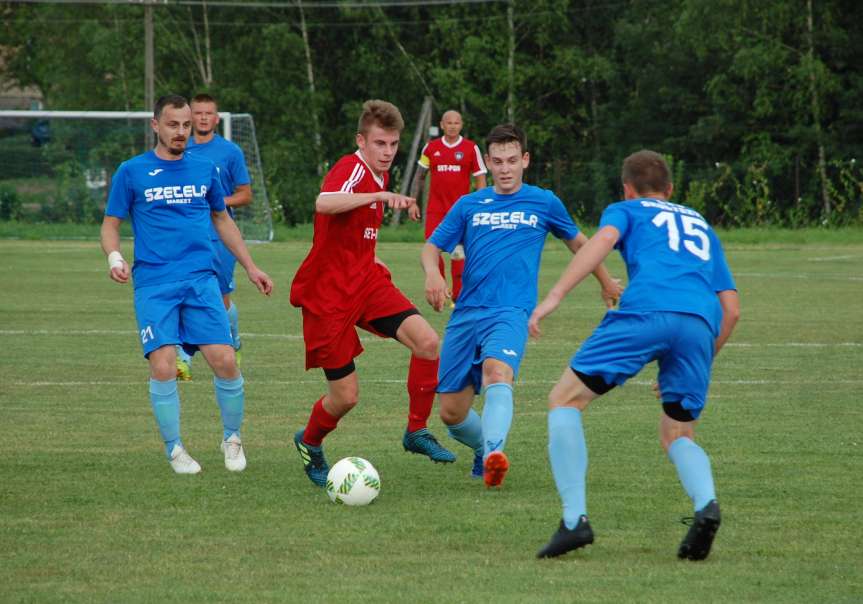 V liga krośnieńska. Mecz Tempo Nienaszów - LKS Skołyszyn 3-2