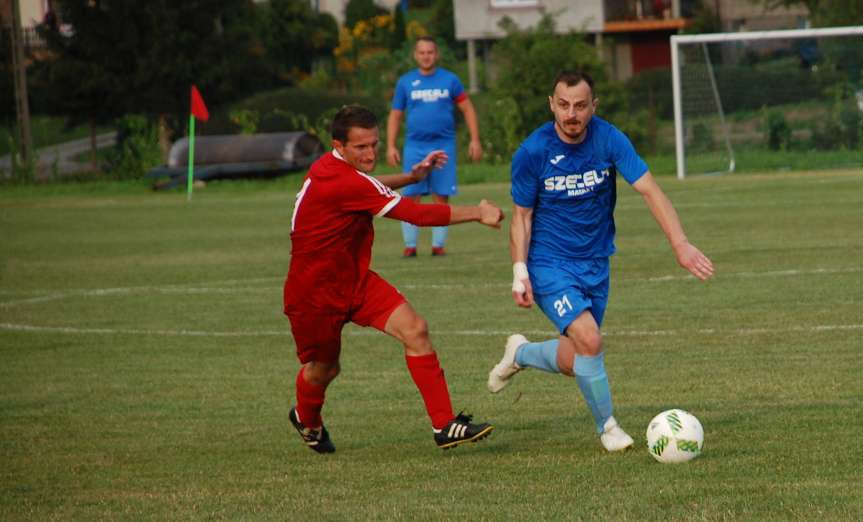 V liga krośnieńska. Mecz Tempo Nienaszów - LKS Skołyszyn 3-2