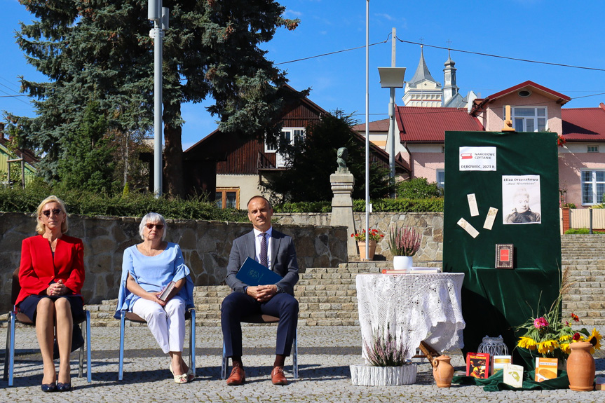 W Dębowcu czytali Nad Niemnem