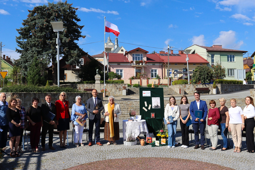 W Dębowcu czytali Nad Niemnem