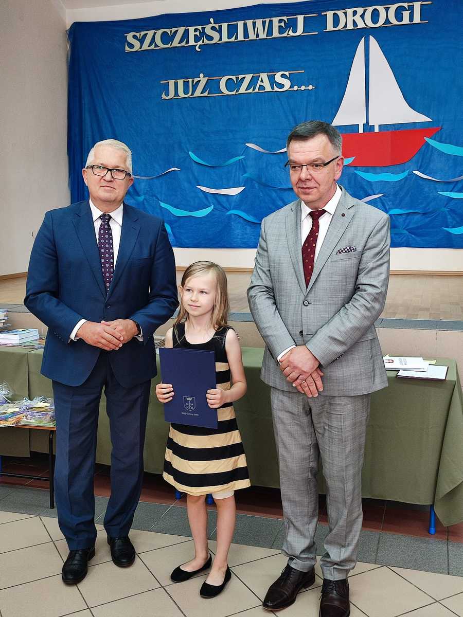 Wójt Gminy Jasło nagrodził najlepszych uczniów