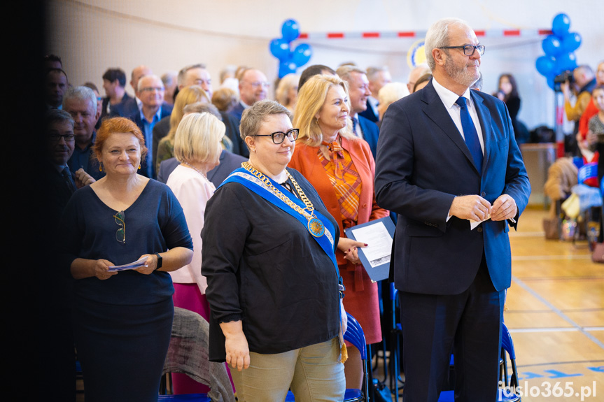 Wręczenie Orderu Uśmiechu prof. Karolowi Myśliwcowi