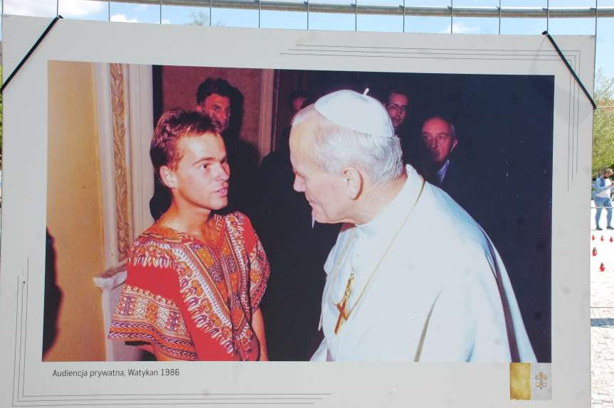 Wystawa w Jaśle z okazji setnej rocznicy urodzin Jana Pawwła II