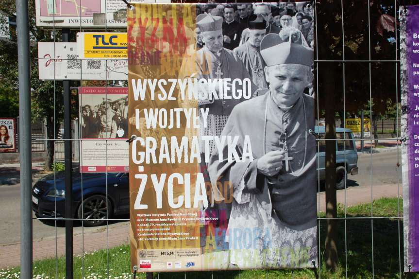 Wystawa w Jaśle z okazji setnej rocznicy urodzin Jana Pawwła II