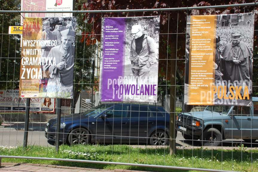 Wystawa w Jaśle z okazji setnej rocznicy urodzin Jana Pawwła II