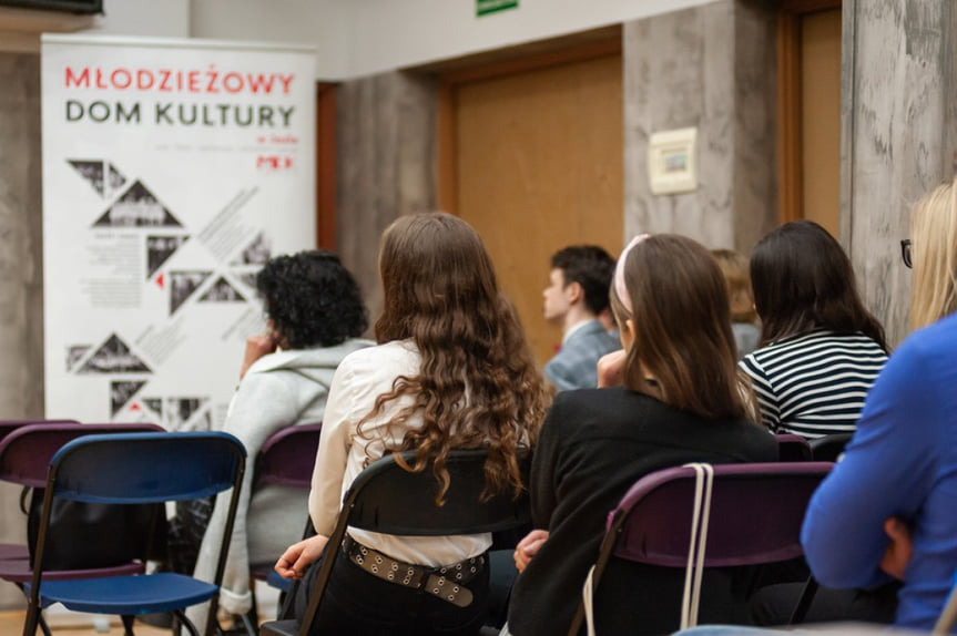 XIII Powiatowy Konkurs Recytatorski "Sensowne Twory Słowne"
