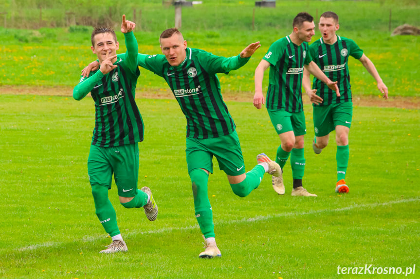 Zamczysko Odrzykoń - Tempo Nienaszów 4:1