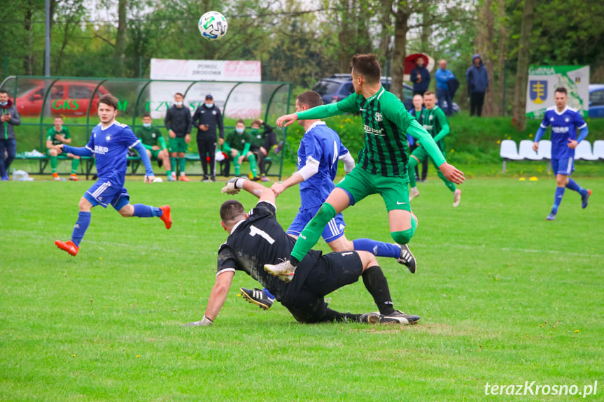 Zamczysko Odrzykoń - Tempo Nienaszów 4:1