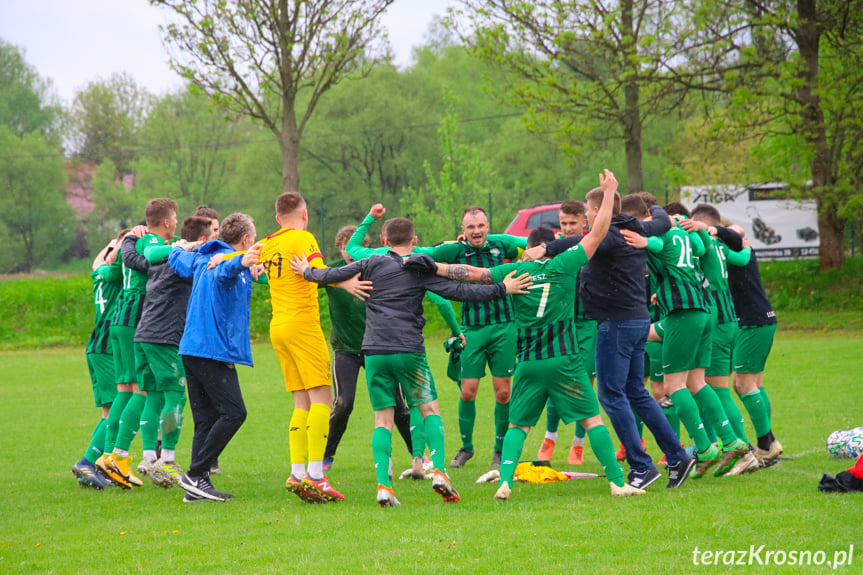 Zamczysko Odrzykoń - Tempo Nienaszów 4:1