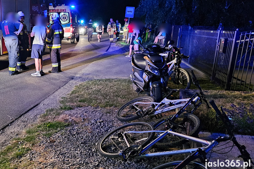 Zderzenie rowerzysty ze skuterem w Mrukowej
