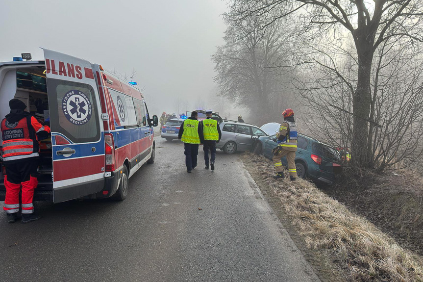 Zderzenie trzech samochodów w Czeluśnicy