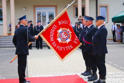120 lat OSP Głębokie. Druhowie mają nowy sztandar