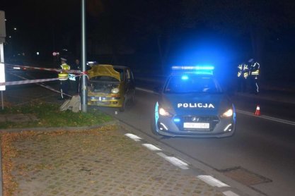 17-latek uciekał skradzionym samochodem przed policjantami