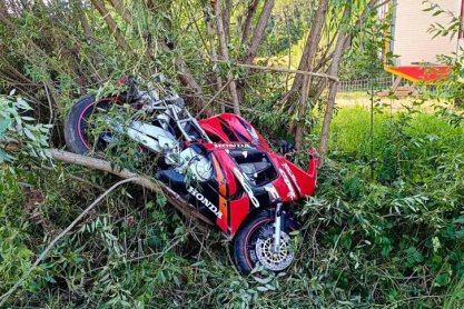 21-latek bez prawa kierował motocyklem