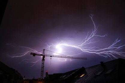 Burze z gradem. Wydano ostrzeżenie