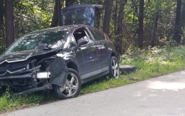 Dachowanie osobowego citroena