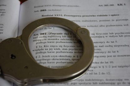 Dozór policji za znęcanie się nad żoną