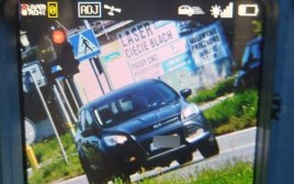 Dwie kobiety i mężczyzna stracili prawo jazdy za prędkość