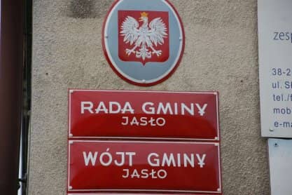 W gminie Jasło dyrektorzy szkół o rok dłużej