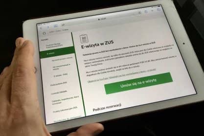 E-wizyty w ZUS coraz popularniejsze