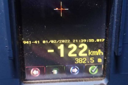 Gnał przez Nowy Żmigród 122 km/h