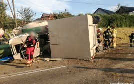 Jasienica Rosielna: poważny wypadek z udziałem ciągnika rolniczego