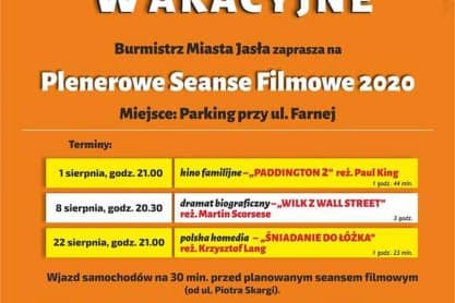 Jasło. Kino samochodowe na parkingu