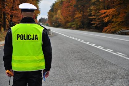 Jesienne warunki na drogach. Policja apeluje o ostrożność