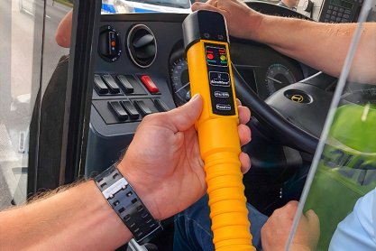 Kierowca autobusu "z promilami" chciał zawieźć uczniów na wycieczkę