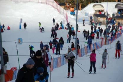 Luzowanie obostrzeń. Od 12 lutego na narty, basen, do kina