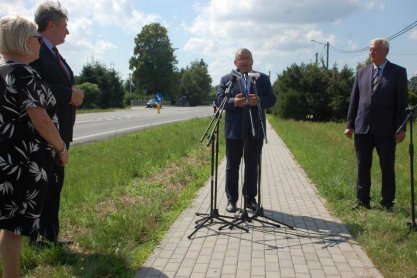 Minister infrastruktury Andrzej Adamczyk w Przysiekach i Desznicy: bezpieczne drogi to priorytet
