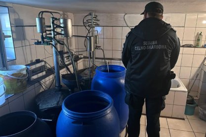 Nielegalna bimbrownia, ponad 1000 litrów alkoholu