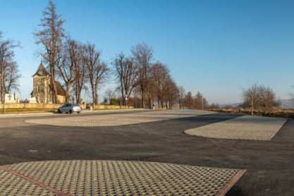 Nowy Żmigród. Zakończona budowa parkingu przy cmentarzu