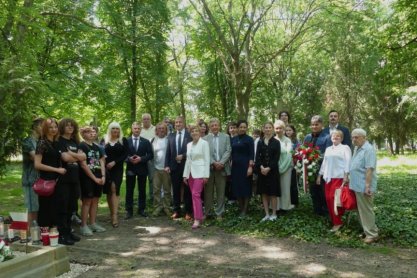 Odsłonięto odnowiony pomnik prof. Henryka Stroki