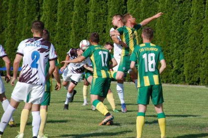 Piłka nożna. V liga. Derby powiatu LKS Skołyszyn - LKS Czeluśnica na remis