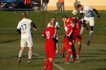 Piłka nożna. V liga krośnieńska. Remis w meczu kolejki Tempo - Start. Ostoja wygrała w Dukli. Porażka Czeluśnicy z Wisłokiem