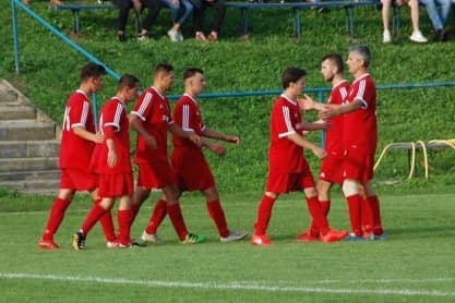 Piłka nożna. V liga krośnieńska. Szlagier w Nienaszowie. Ciężkie przeprawy czekają Ostoję, Czeluśnicę i Skołyszyn