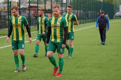 Piłka nożna. V liga. Mecze o wszystko Ostoi i Skołyszyna. W Jaśle derby powiatu Czeluśnica - Tempo