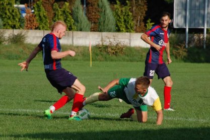 Piłka nożna. V liga. Niemoc Czeluśnicy. Debiut Portugalczyka