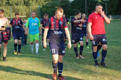 Piłka nożna. V liga. Ostoja zmarnowała rzut karny w doliczonym czasie gry i przegrała w Odrzykoniu