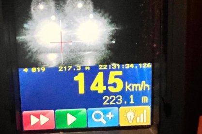 Pirat drogowy w BMW ukarany. 19-latek dostał 8 tys. zł mandatu