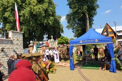 Pogrzeb córki Henryka Dobrzańskiego "Hubala"