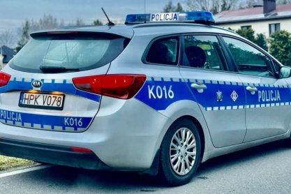 Policjant po służbie zatrzymał pijanego kierowcę, który próbował uciec z miejsca kolizji