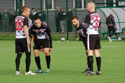 Porażka Czarnych Jasło w Sanoku. Łukasz Kuryj obronił rzut karny. Chwile grozy na stadionie