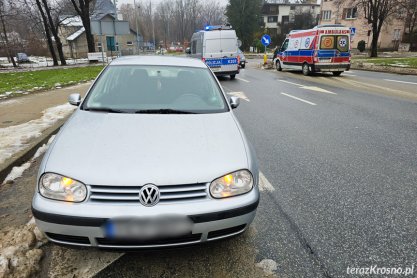 Potrącenie pieszej. Kobieta trafiła do szpitala