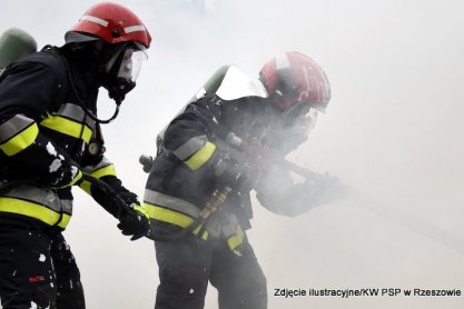 Pożar hal namiotowych w Tajęcinie