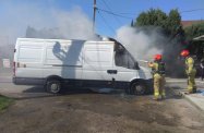 Pożar samochodu dostawczego w Niegłowicach