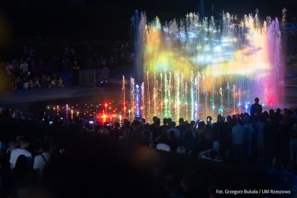 Rzeszów. Nowy harmonogram pokazów fontanny multimedialnej