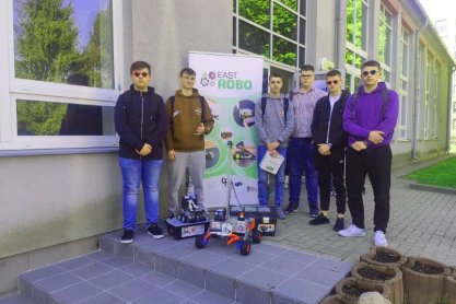 Uczniowie z Chemika na EastROBO 2023 