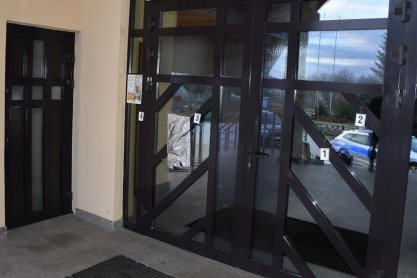 Uszkodził drzwi i elewację kościoła